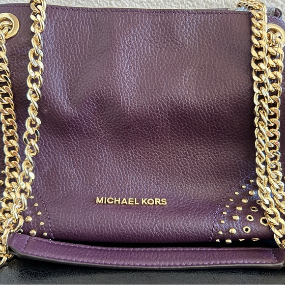 Michael Kors Purple Jet Set Chain Shoulder Bag - Picture 2 of 13